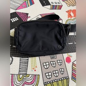 Lululemon belt bag